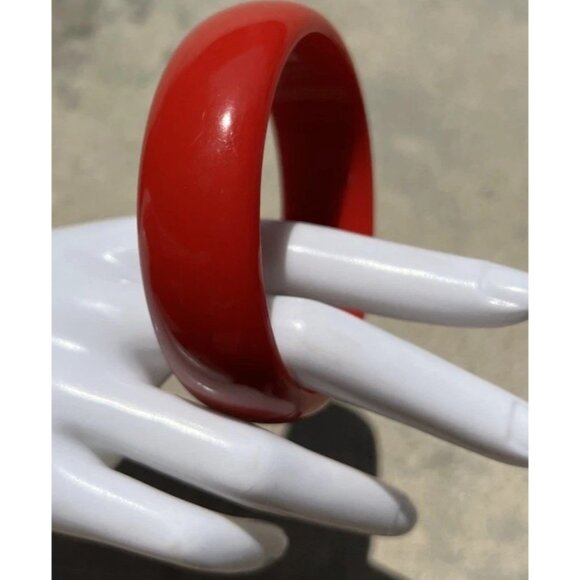 Vintage Red and Green Bangle Bracelet Lucite 1960s Women’s Sz 8” - Picture 7 of 14